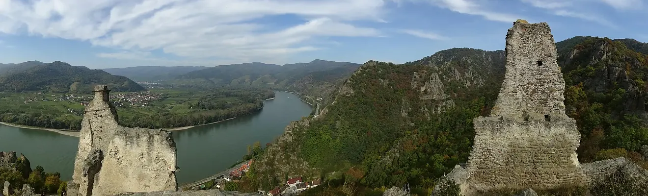 Das Bild zeigt die Burgruine Dürnstein in der Wachau, Niederösterreich